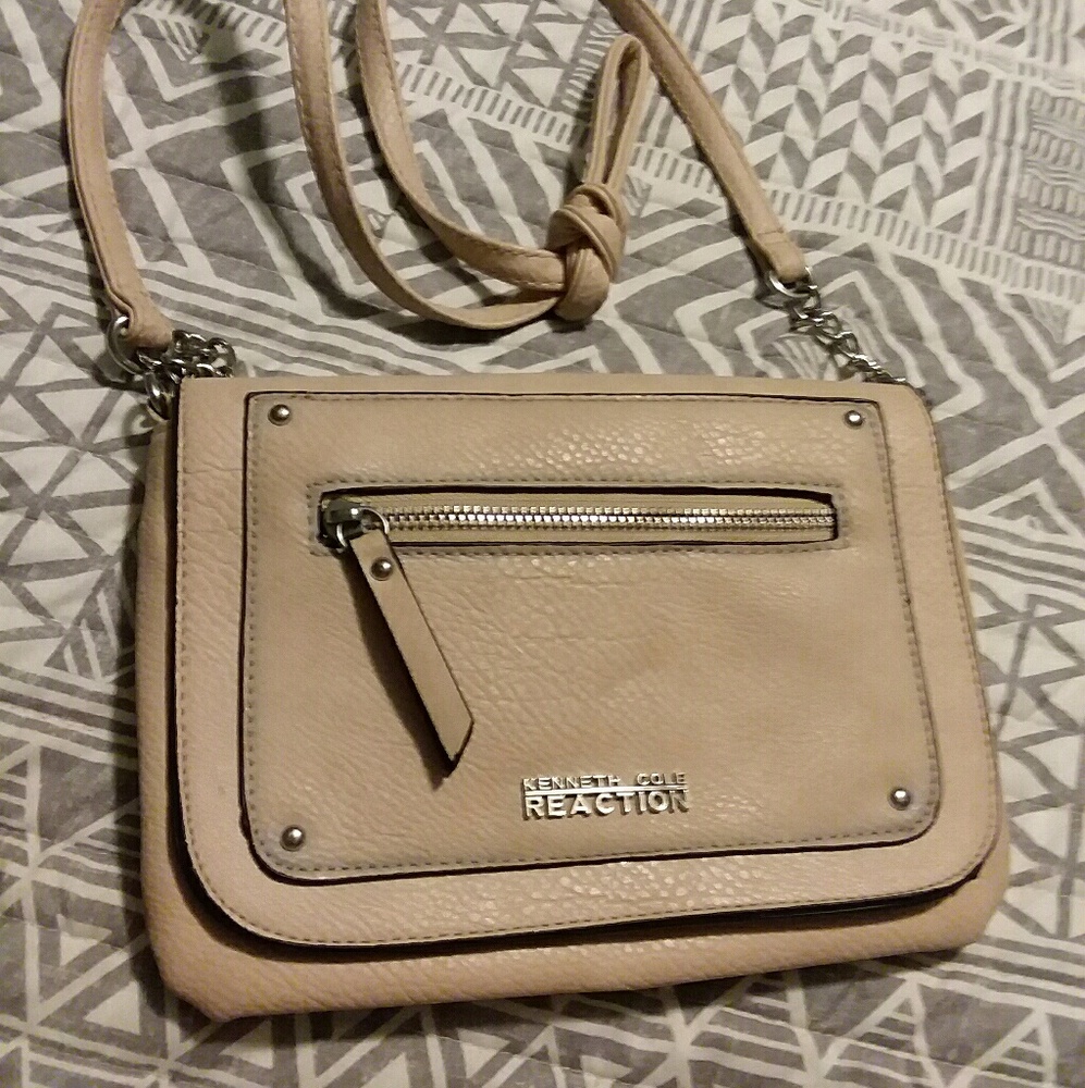 (Host fav!) Kenneth Cole Reaction bag